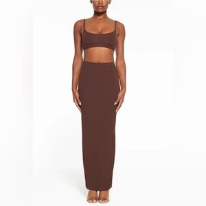 SKIMS- fits everybody long skirt